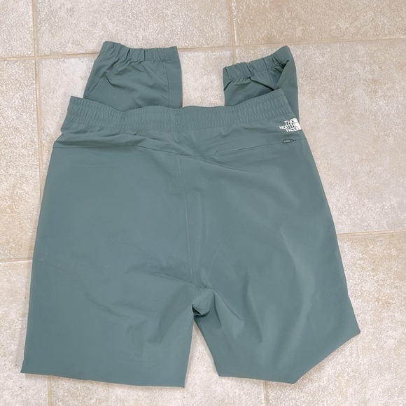 The North Face men’s flashdry joggers in sage green. Like new - Picture 3 of 5